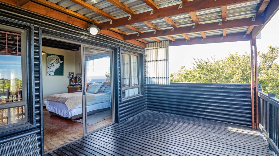 5 Bedroom Property for Sale in Lovemore Park Eastern Cape